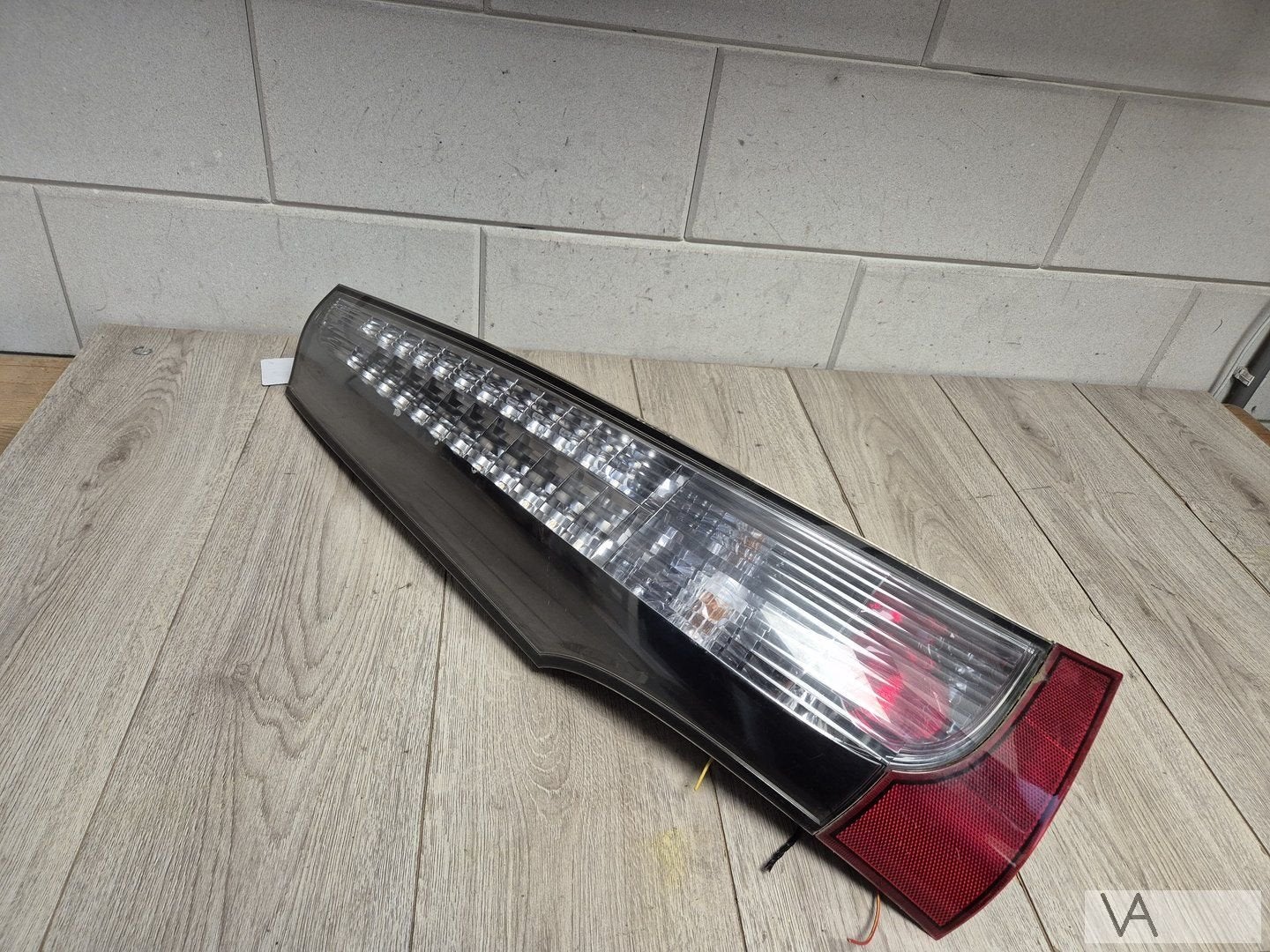 Mitsubishi Grandis 2004 - 2010 achterlicht links schadevrij, Gebruikt, -, -, Ophalen of Verzenden