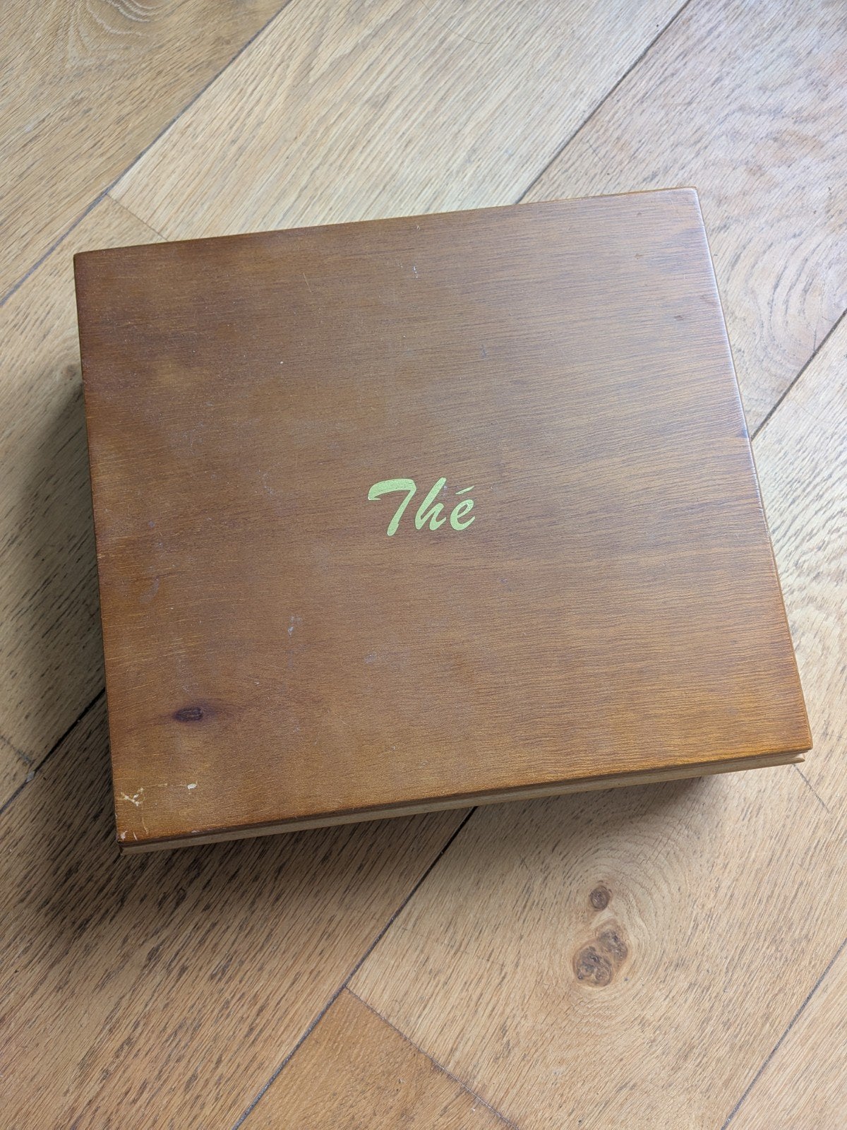 houten doos voor thee, Ophalen