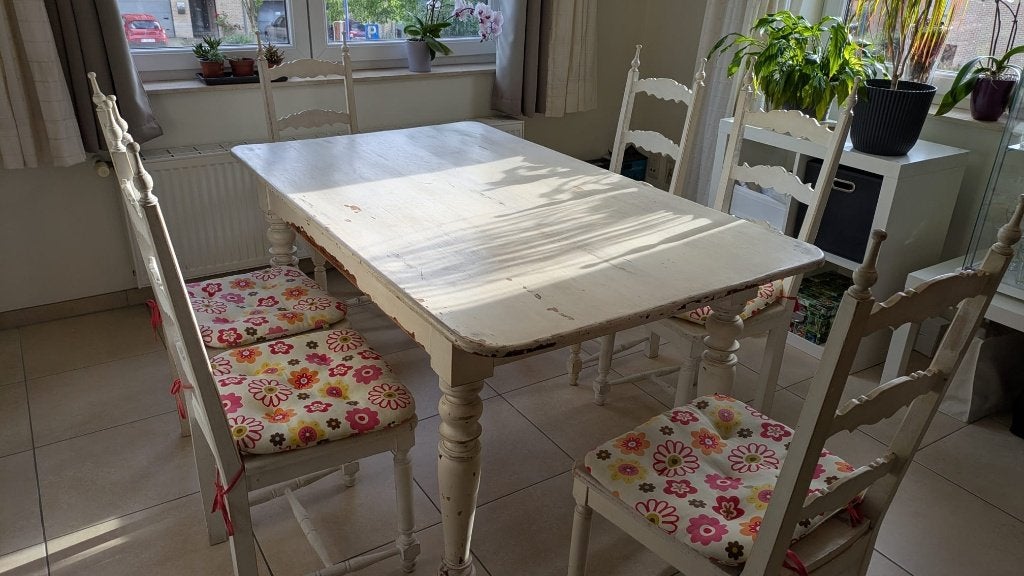 Prachtige witte eettafel met stoelen en kussens, Huis en Inrichting, Tafels | Eettafels, Ophalen, Gebruikt, 50 tot 100 cm, Vijf personen of meer