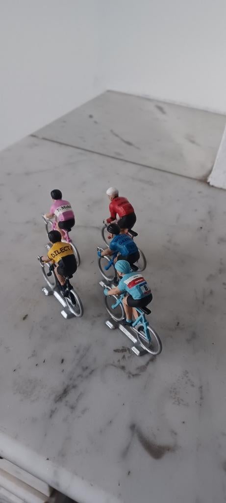 Maillots rétro pour cyclistes miniatures, Enlèvement ou Envoi