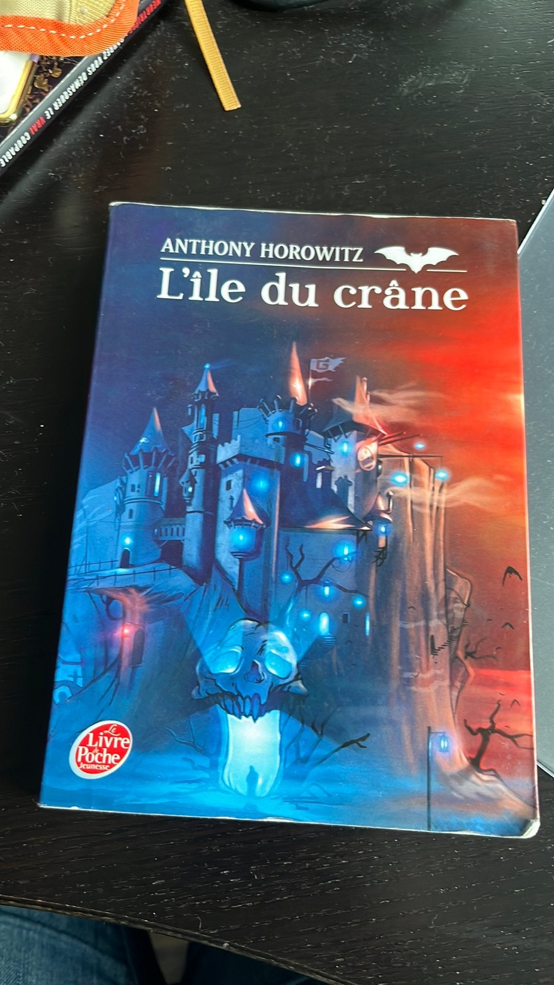 L ile du crane, Livres, Enlèvement, Utilisé