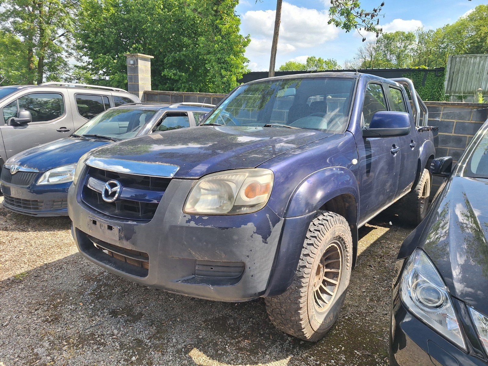 Mazda BT50 2.5D /DÉMARE AU STARTPILOT/

4X4
UTILITAIRE