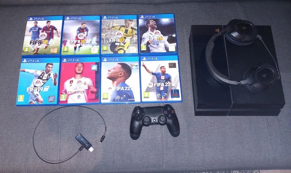 Play 4 te koop met 19 spelen/controller/headset, Games en Spelcomputers, Spelcomputers | Sony PlayStation 4, Ophalen of Verzenden
