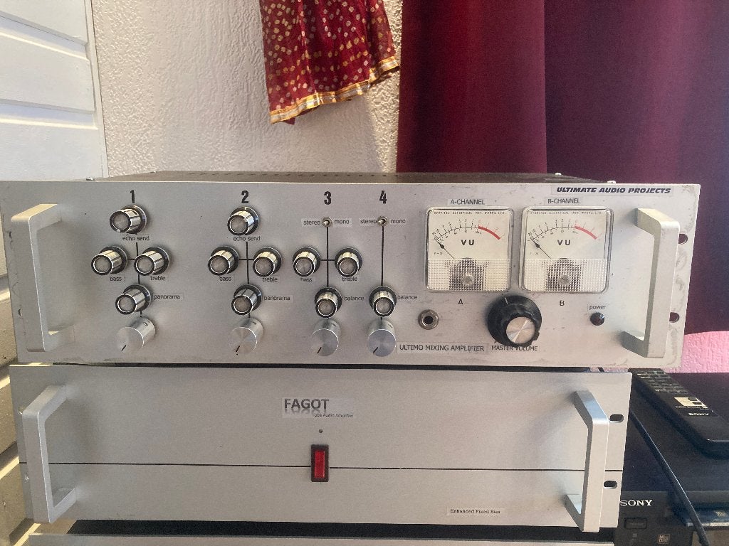 Meng versterker met analoge VU meters, Enlèvement, Utilisé, Autres systèmes
