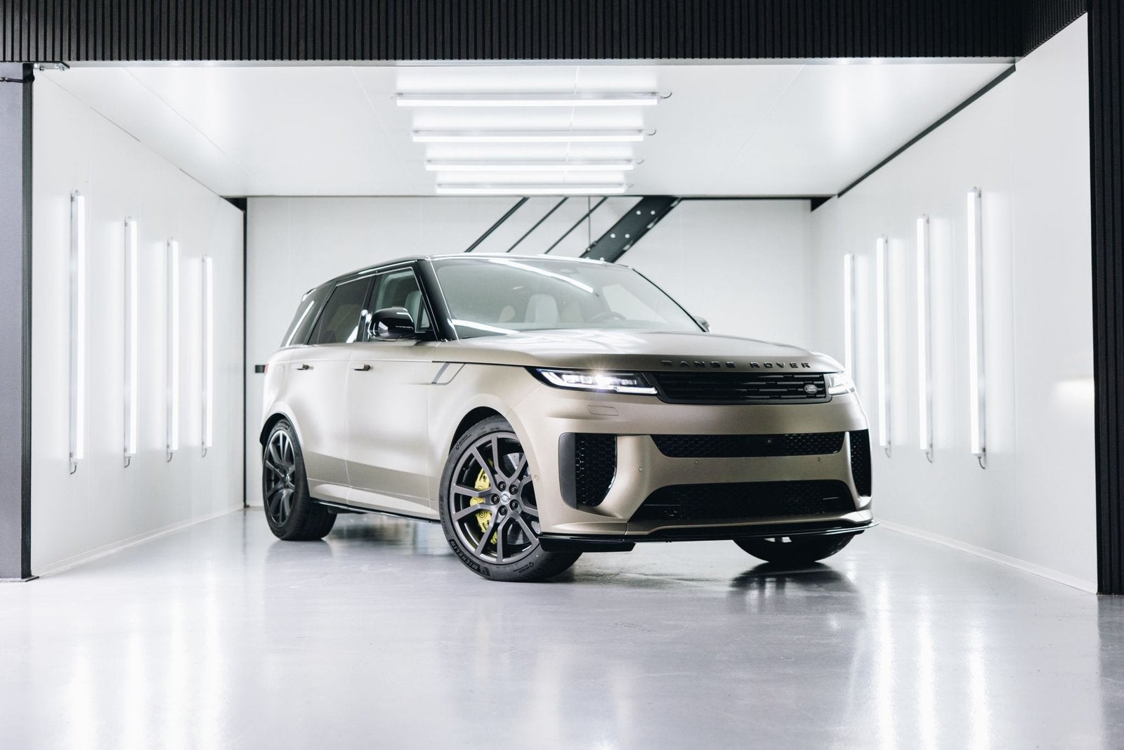 Range Rover Sport P635 SV Edition One Carbon  SV/PPF/EXHAU, Auto's, Automaat, 4395 cc, 467 kW, Verlengde garantie