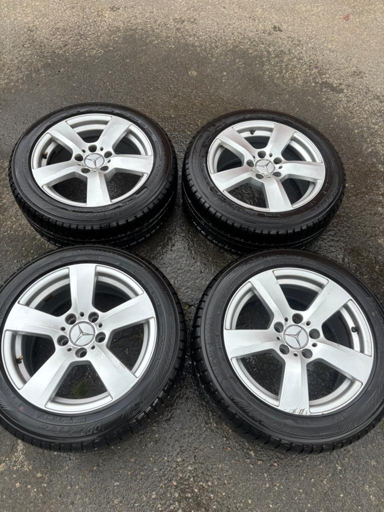 Mercedes a klasse velgen met goeie winterbanden, Auto-onderdelen, Banden en Velgen, Ophalen, Winterbanden, Velg(en)