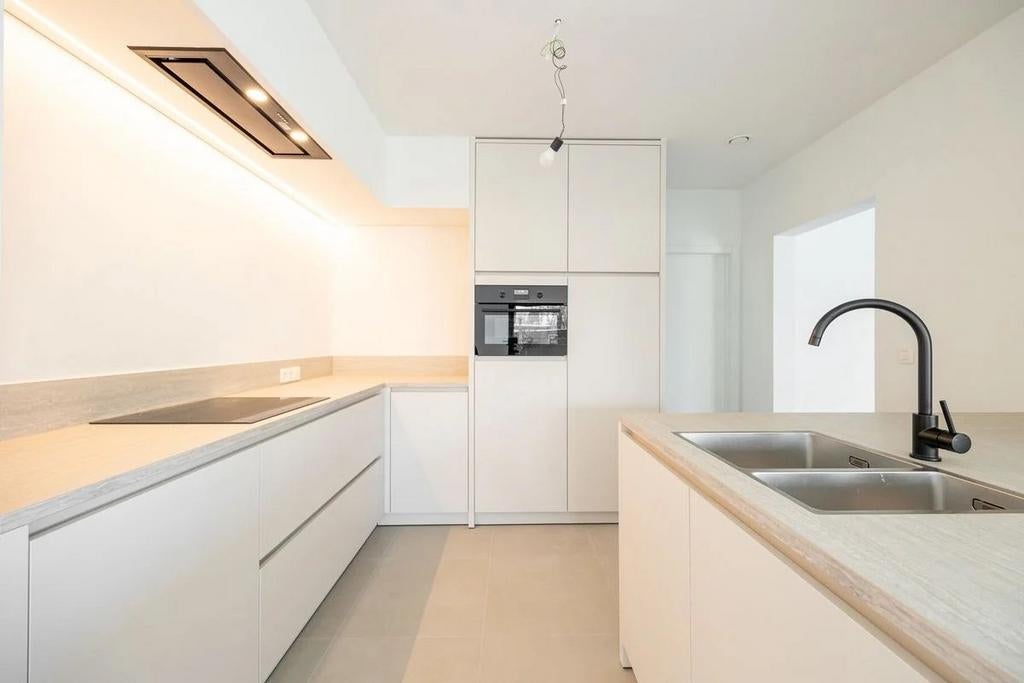 Gans nieuwe, complete keuken incl toestellen, Huis en Inrichting, Keuken | Complete keukens, Ophalen, Wit