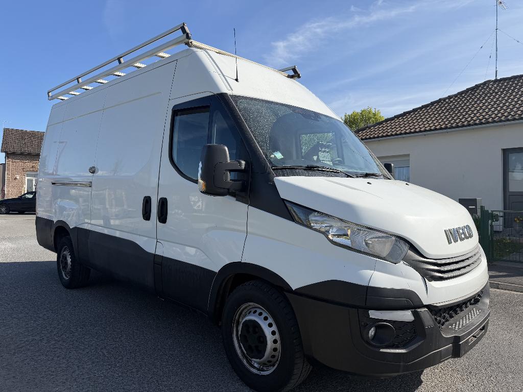 Iveco  Daily 2.3 turbo boîte automatique-galerie de toit, Auto's, Bestelwagens en Lichte vracht, 2287 cc, Iveco, Wit, Bedrijf