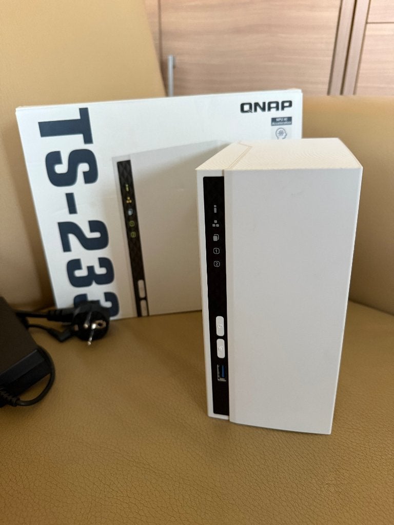 Qnap 2-bay NAS TS-233 nieuwstaat, Computers en Software, Ophalen of Verzenden, Zo goed als nieuw