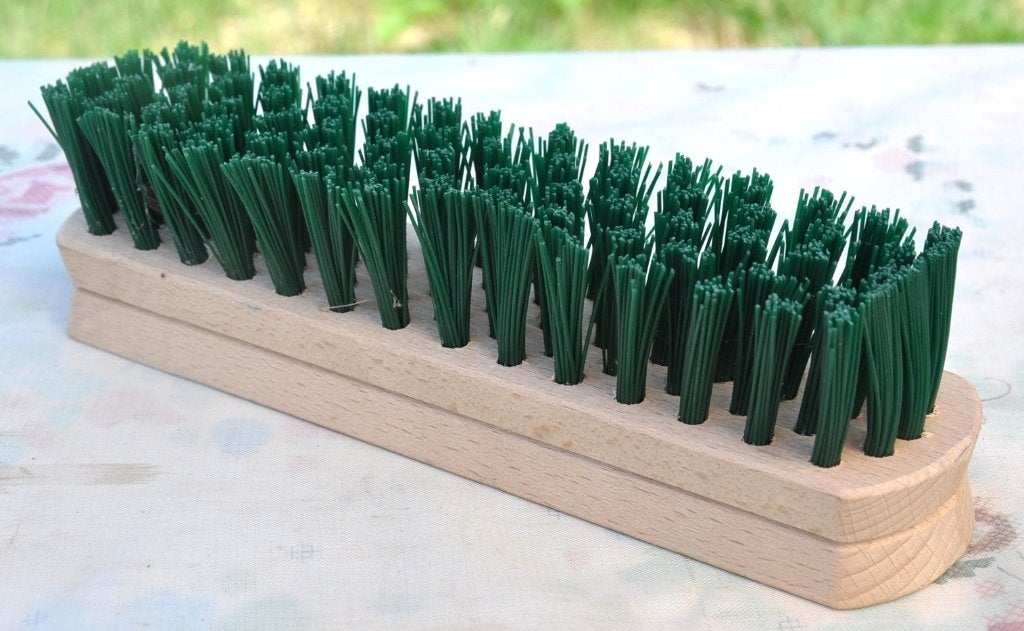 brosse a main poils dures  avec anneau pour suspendre, Enlèvement ou Envoi, Brosse ou Balai