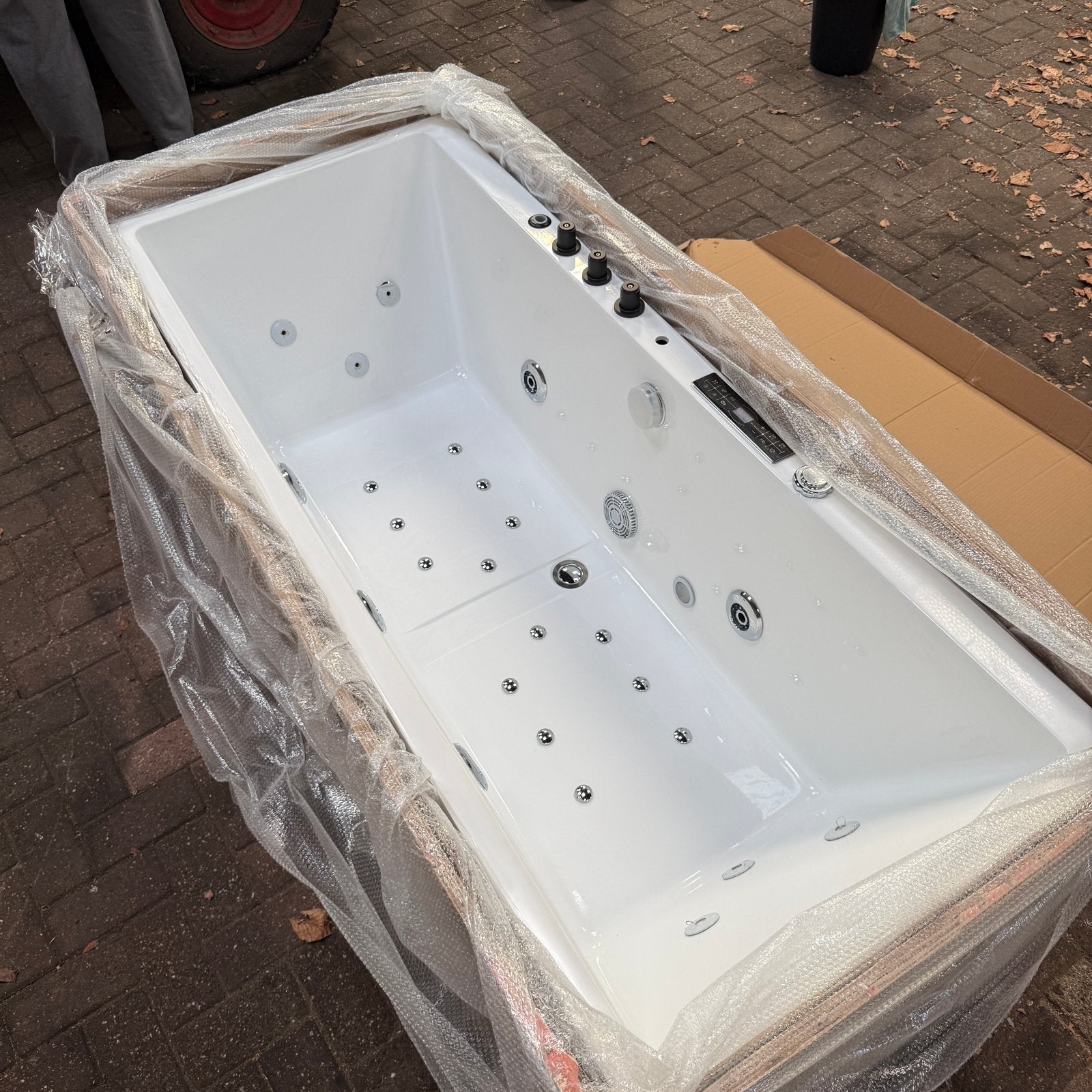 NIEUW Luxe whirlpool massagebad – 2 pers. (Reusel ophaling), Ophalen, Nieuw, 50 tot 100 cm, 150 tot 200 cm