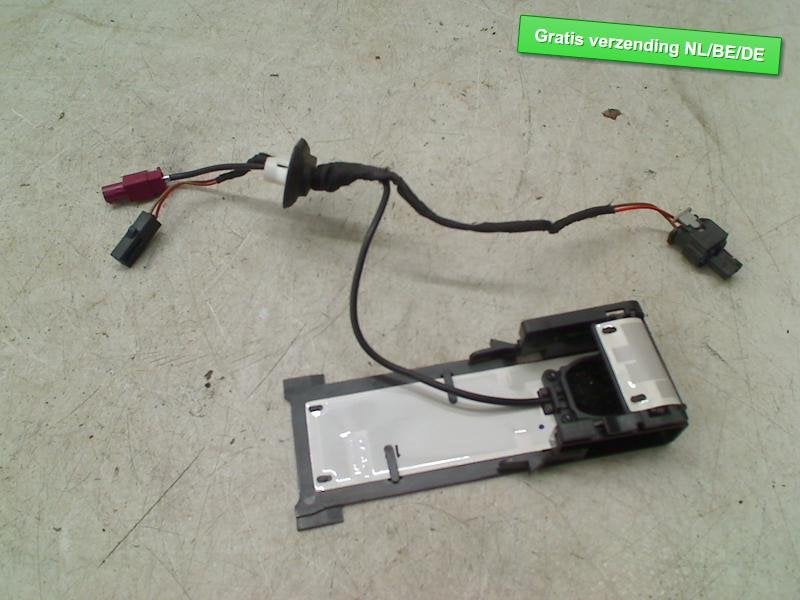 ANTENNE telefoon Audi RS Q3 (F3B) (01-2019/-), Info@audi.de, Audi, Audi AG, Gebruikt