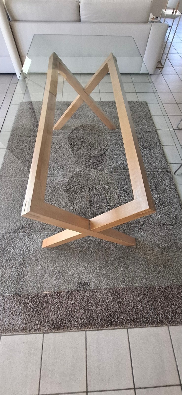 Table de salle à manger conçue par Habitat.Plateau en verre, Maison & Meubles, Tables | Tables à manger, Cerisier, Enlèvement