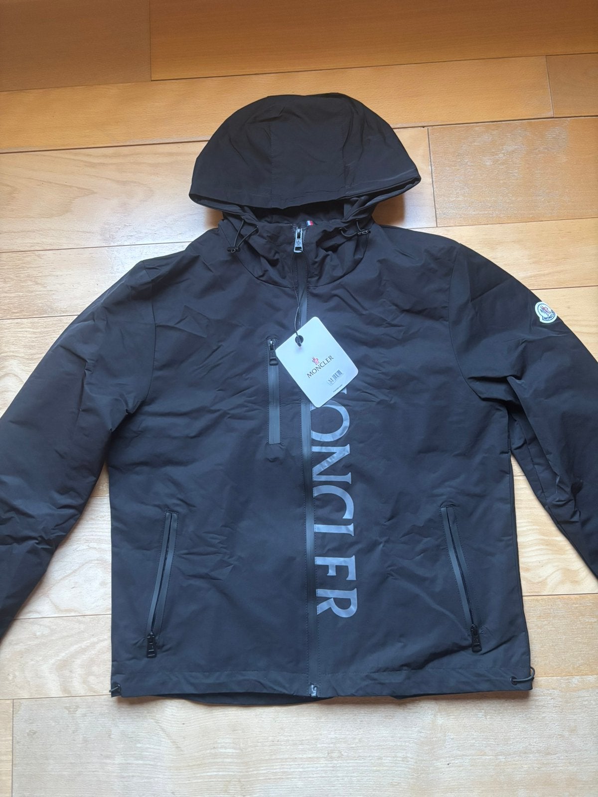 Veste Moncler, Enlèvement ou Envoi, Comme neuf, Taille 48/50 (M), Noir