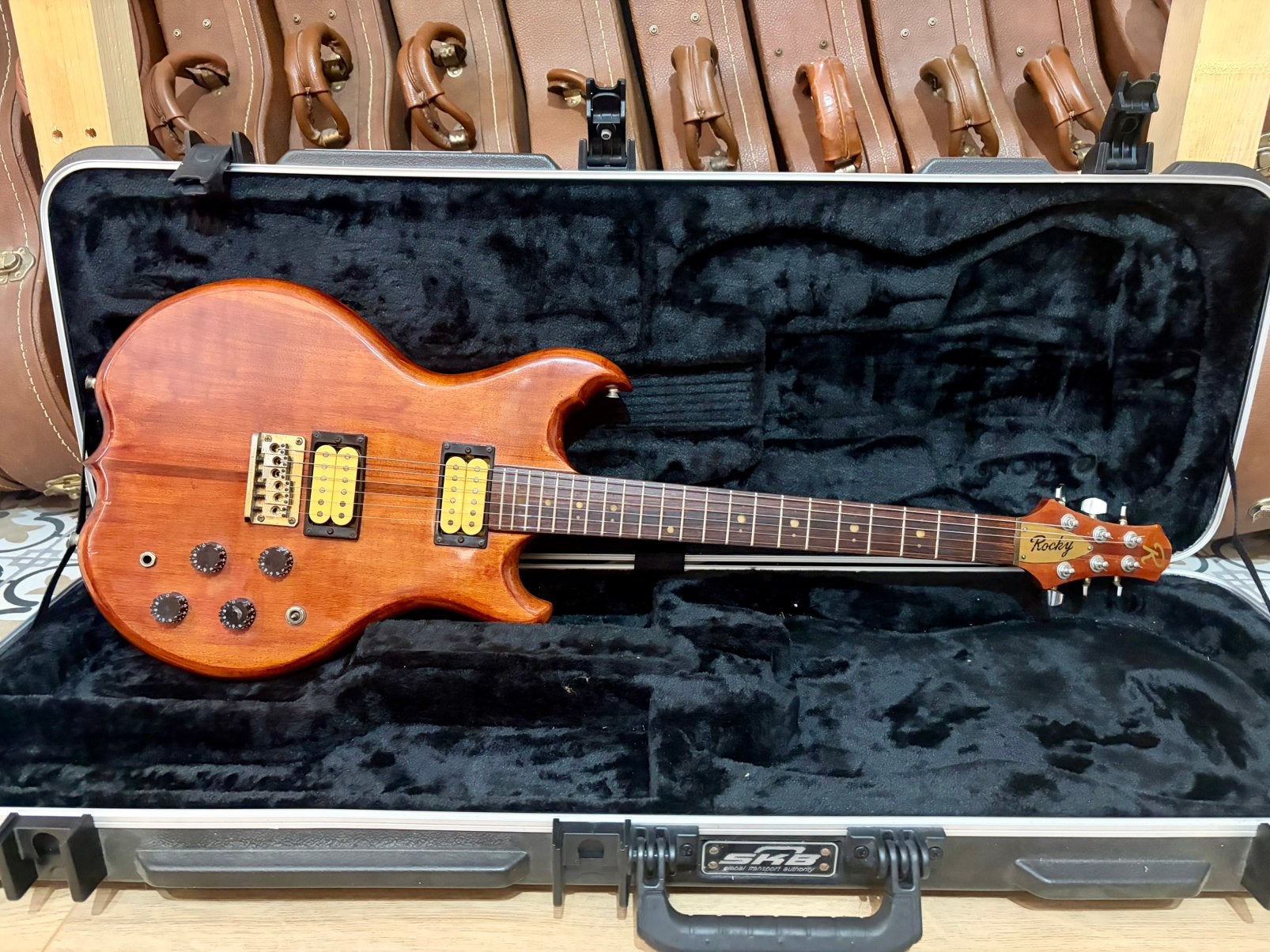 Rocky Trought neck made in Japan electric guitar, Enlèvement, Comme neuf