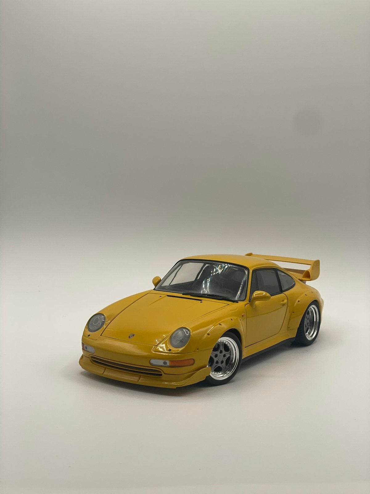 Porsche 993 GT UT Models 1/18, Enlèvement, Comme neuf, UT Models