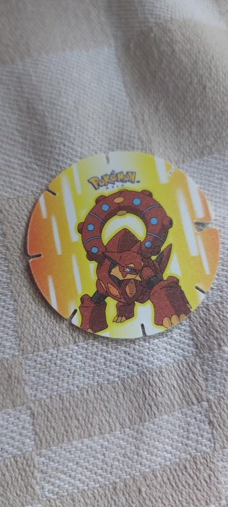 flippo pokemon chiki balls zeldzaam Volcanion, Verzamelen, Ophalen of Verzenden, Losse flippo's