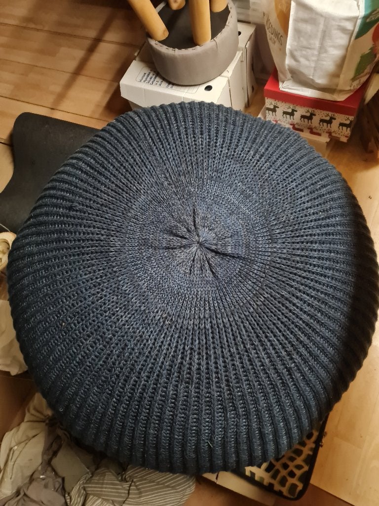 Poef met blaude gebreide hoes, Enlèvement, Neuf