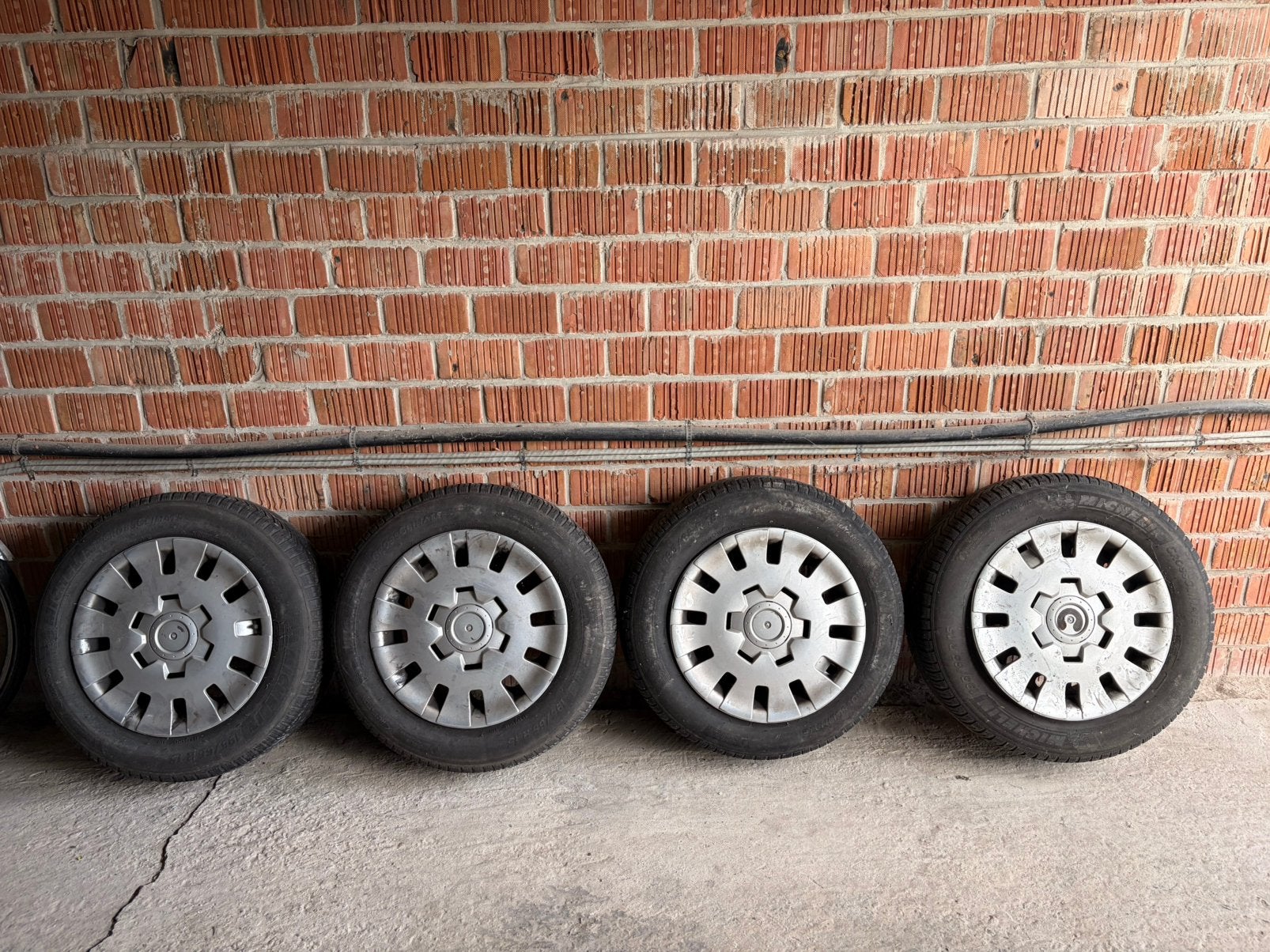 Velgen+ banden, Ophalen, 15 inch, All Season, Band(en)
