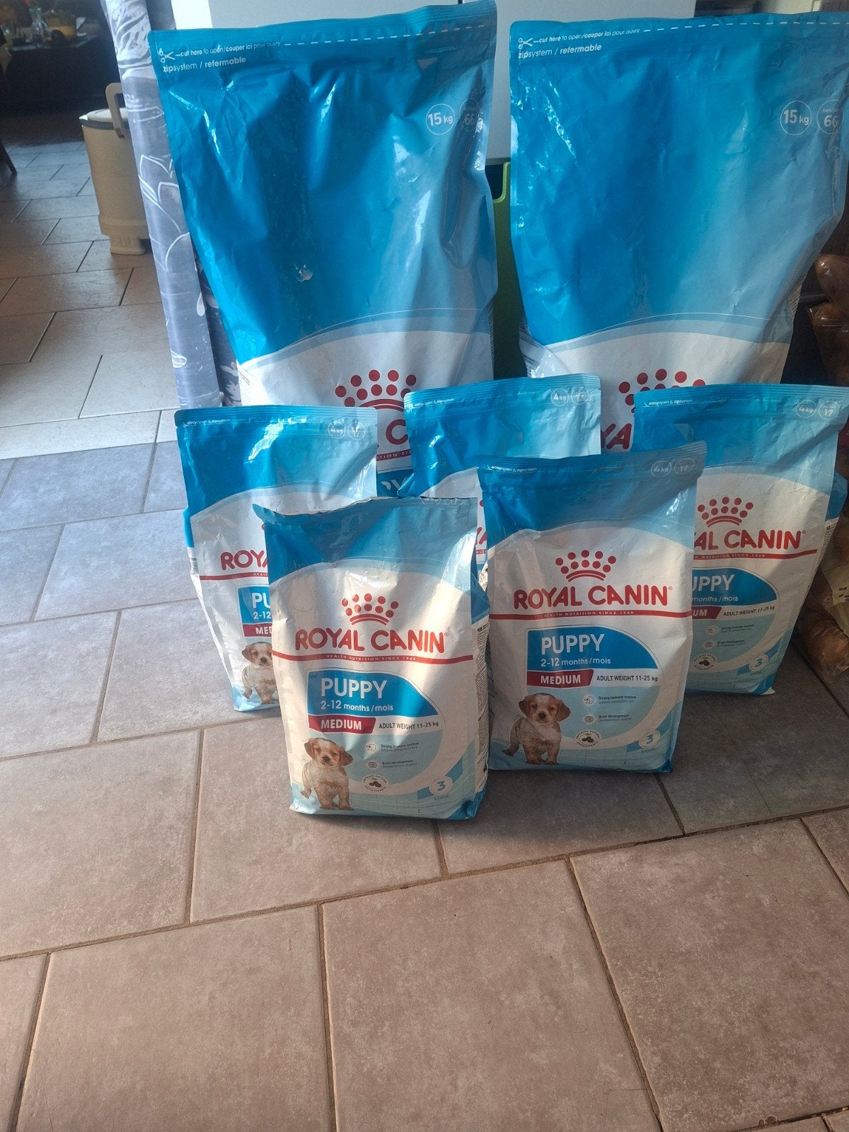 Royal canin puppy eten, Enlèvement