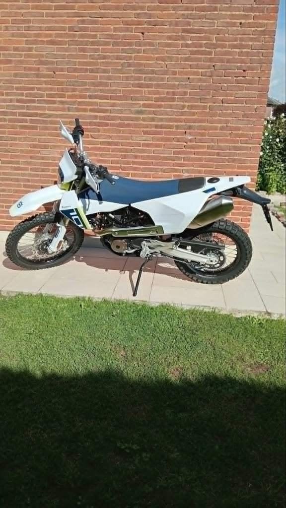 HUSQVARNA 701, Motos, Plus de 35 kW, Enduro, 1 cylindre, 701 cm³