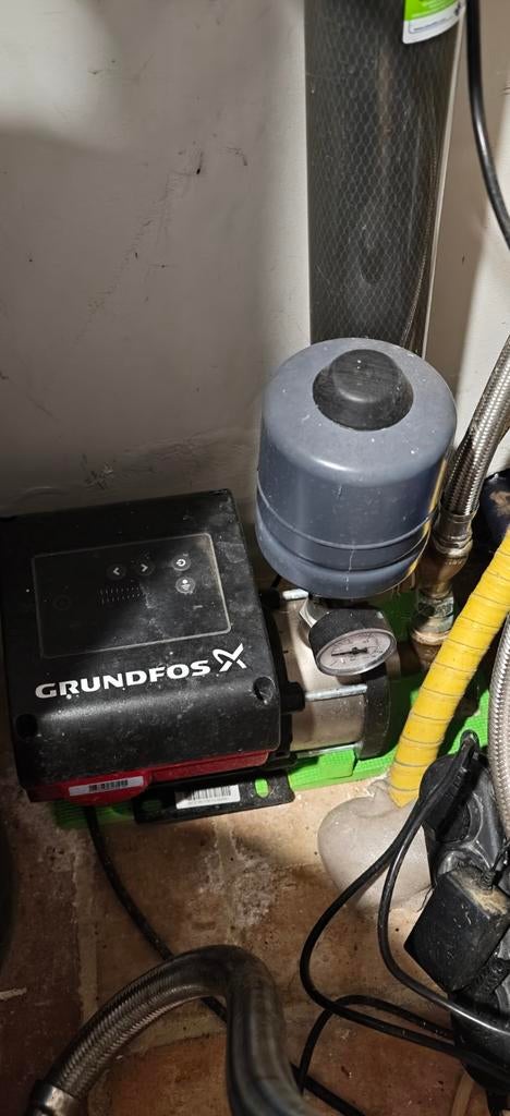 GRUNDFOS
Drukverhogingsgroep CMBE 1-44, Doe-het-zelf en Bouw, Ophalen