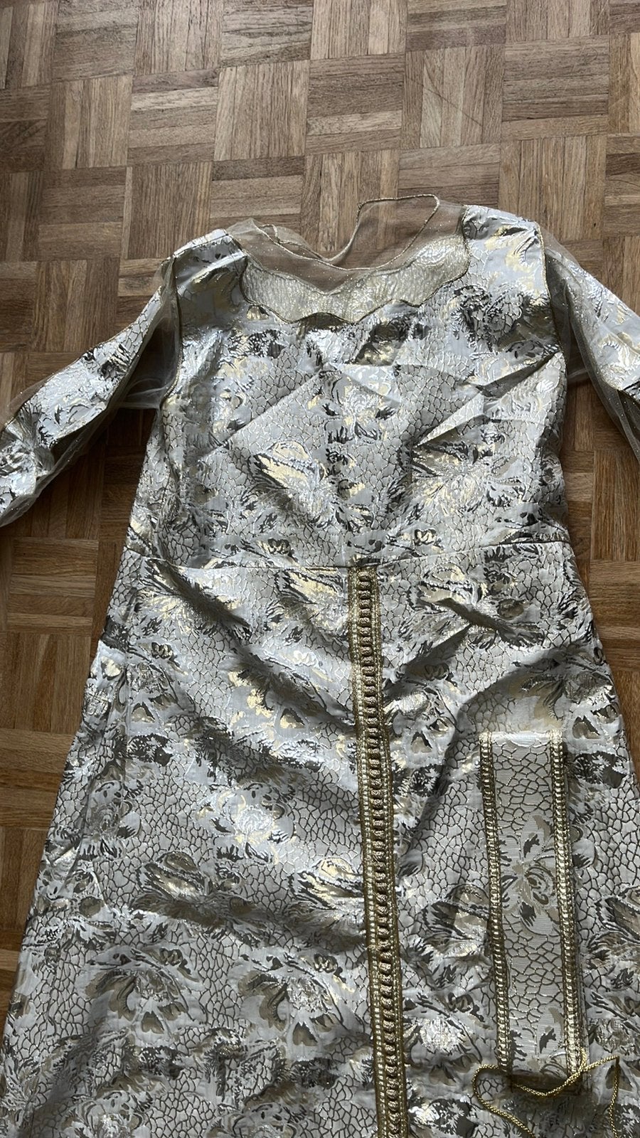 Robe marocaine couleur : argenté, Kleding | Dames, Ophalen of Verzenden, Zo goed als nieuw, Maat 46/48 (XL) of groter, Zilver
