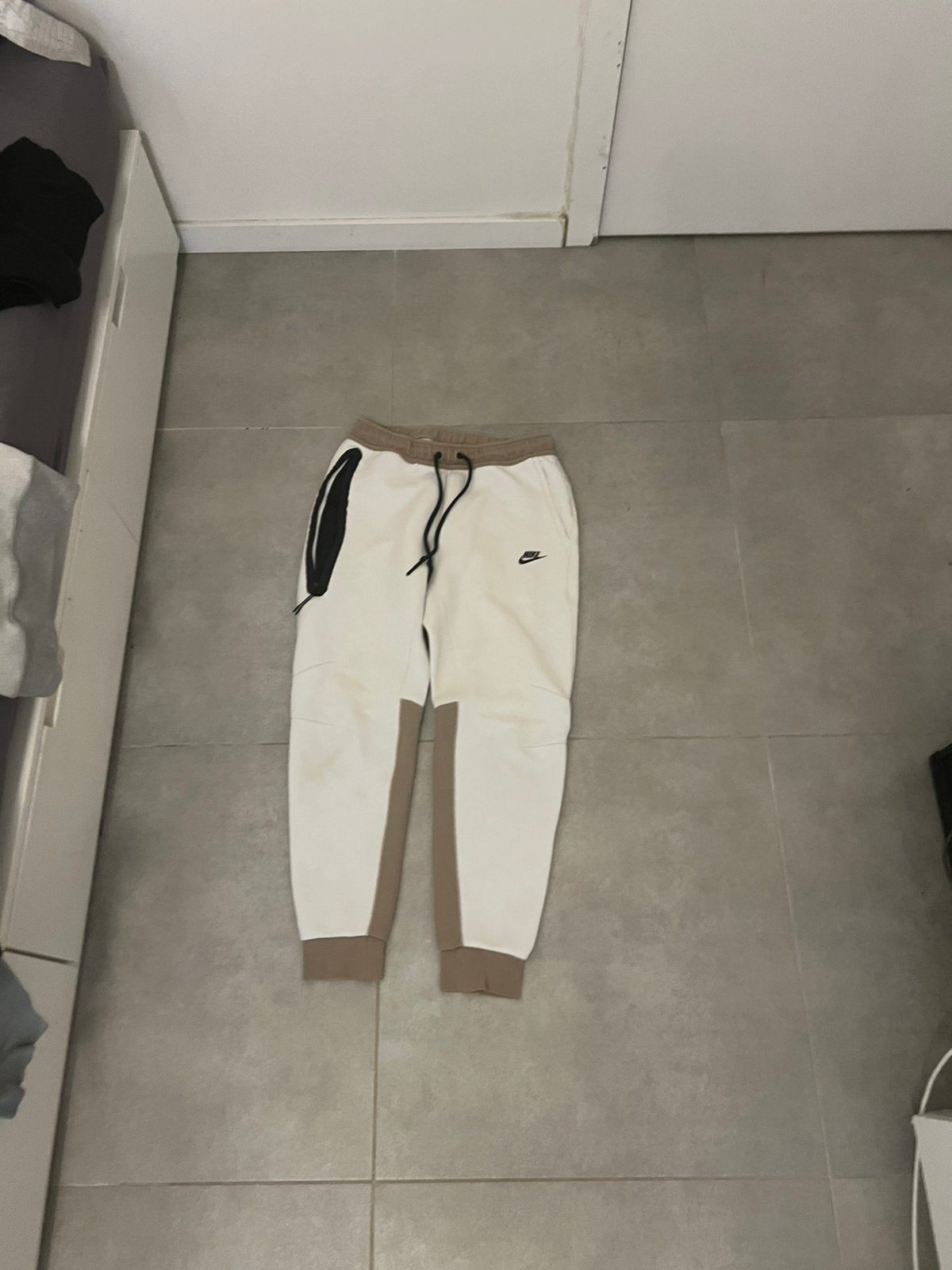 Nike tech broek, Ophalen, Zo goed als nieuw, Maat 46 (S) of kleiner