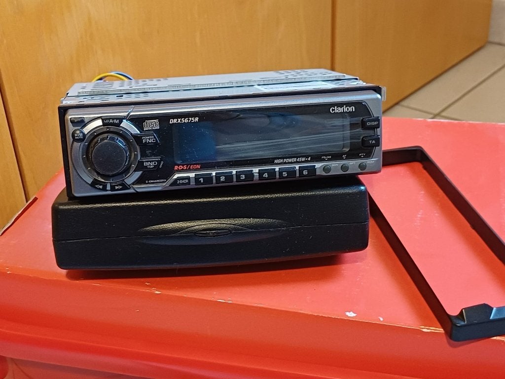 Auto radio CLARION avec lecteur CD, Enlèvement, Utilisé, Radio, Avec lecteur de CD