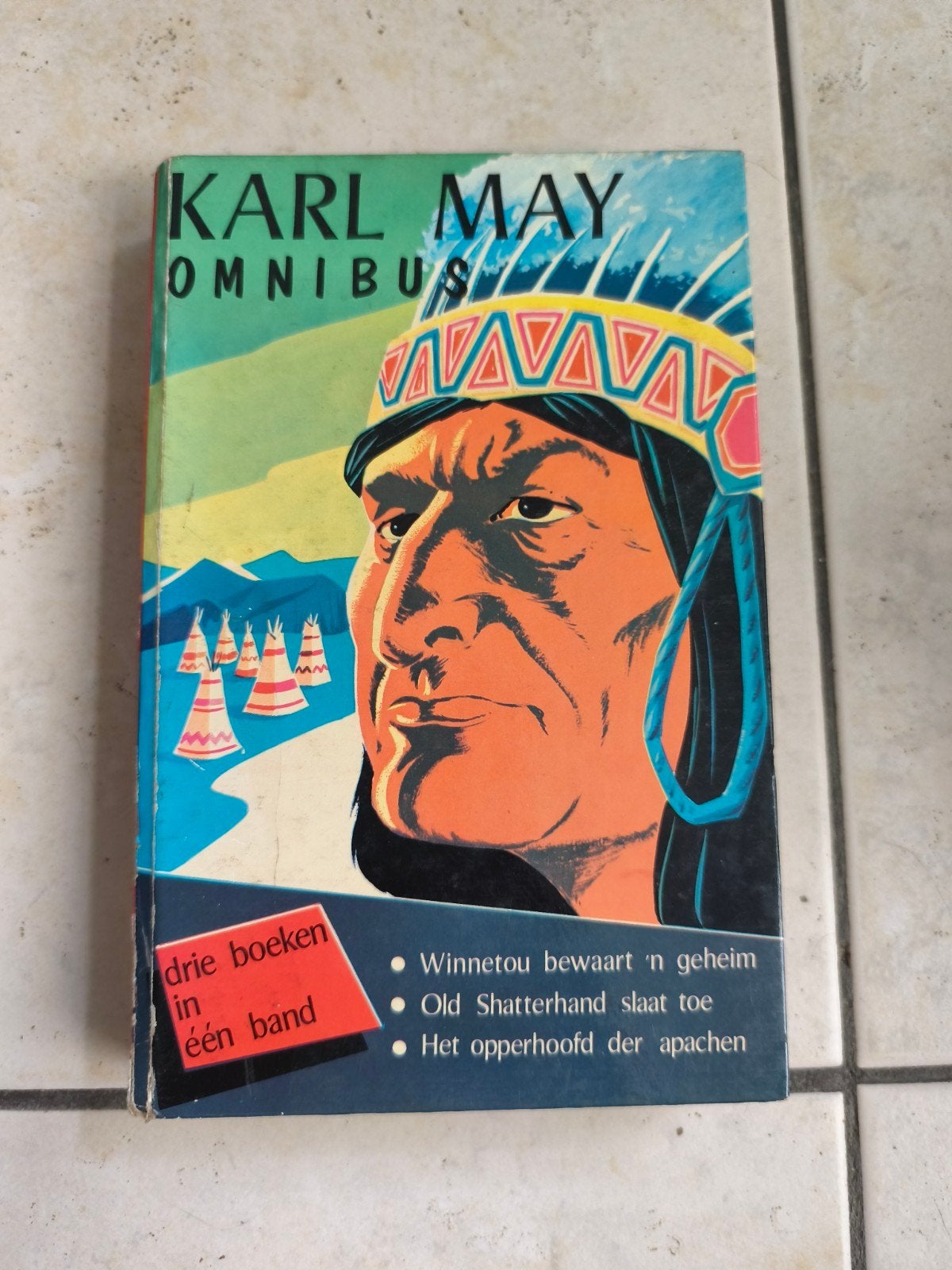 Karl May Omnibus 3 boeken in 1 band, Boeken, Ophalen of Verzenden, Gelezen, Karl May