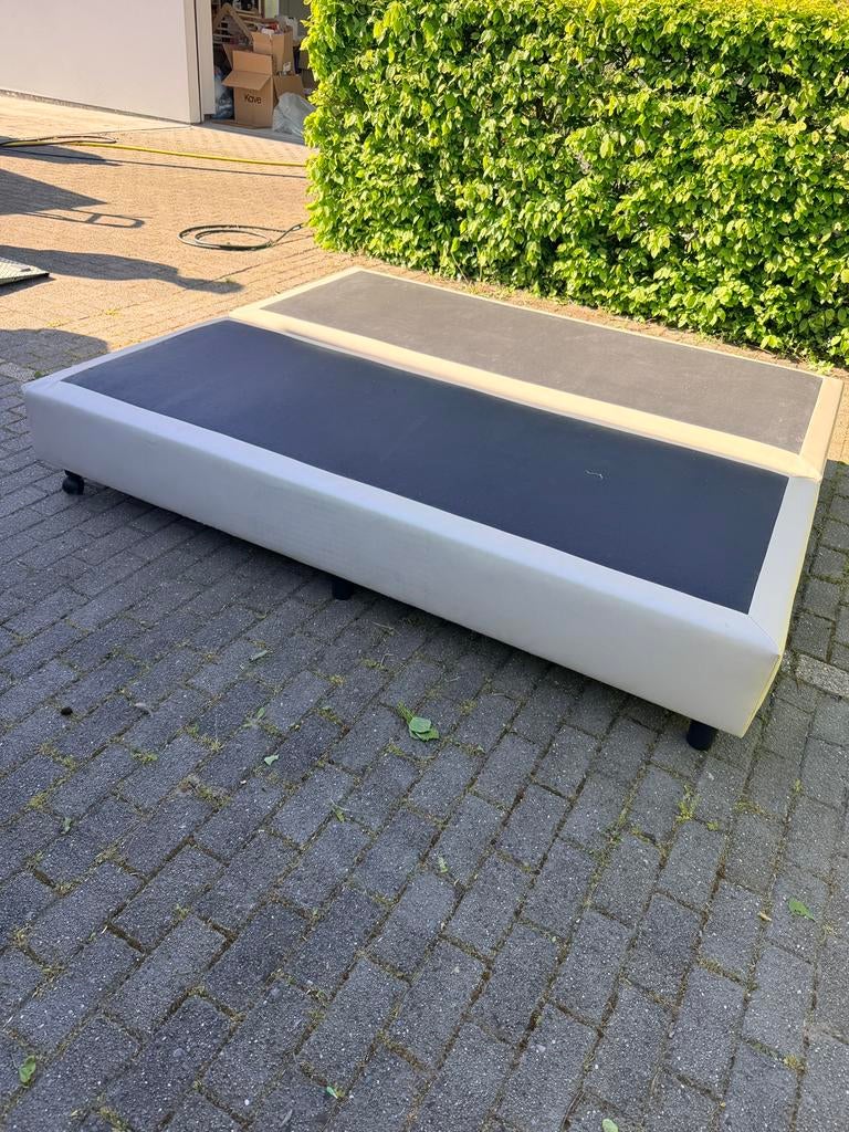Boxspring incl dubbel matras 180x200, Ophalen, Zo goed als nieuw