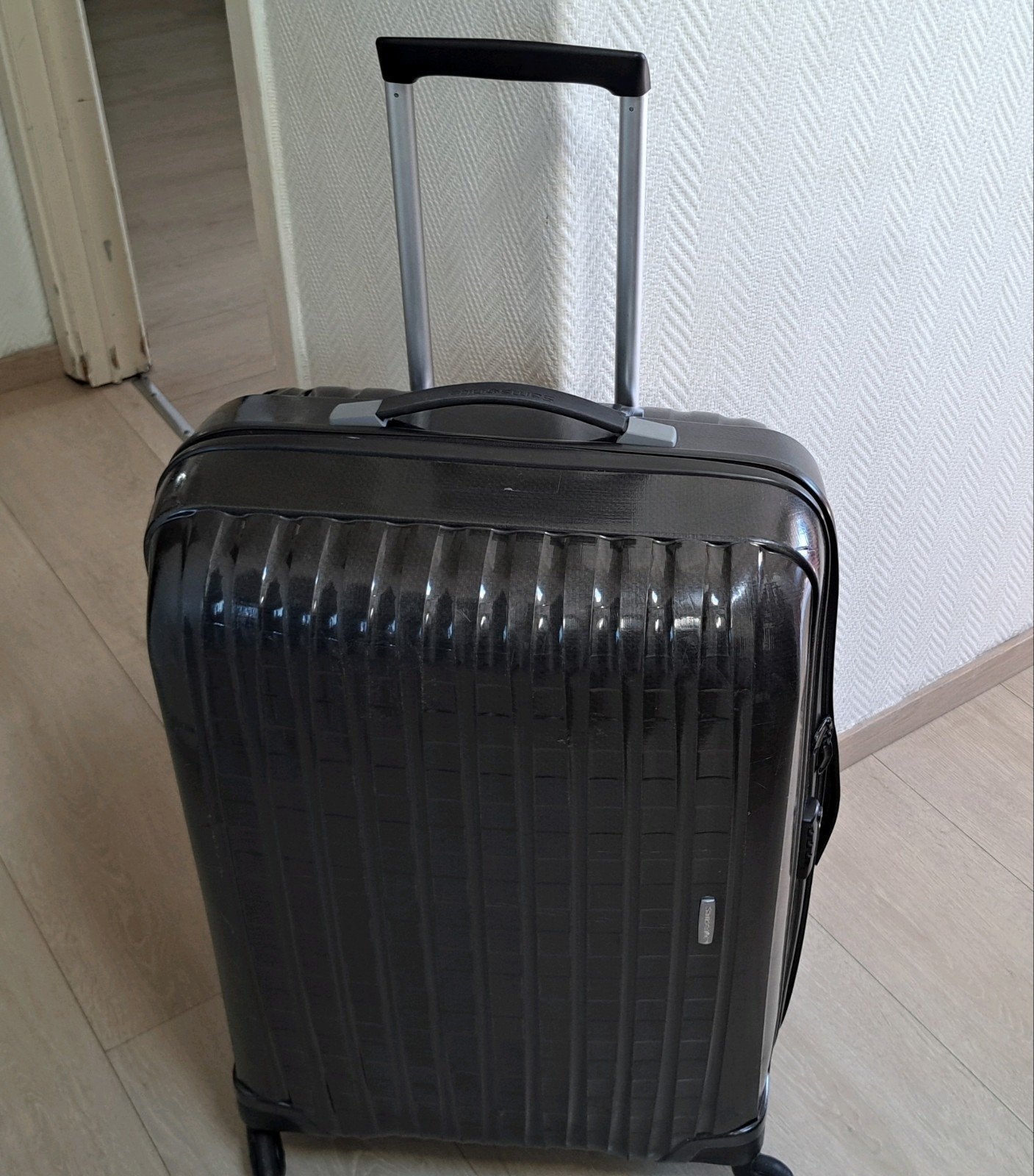 Samsonite modèle spinner grand modèle 81/30/50 cm légère, Bijoux, Sacs & Beauté, Valises, Enlèvement, Utilisé