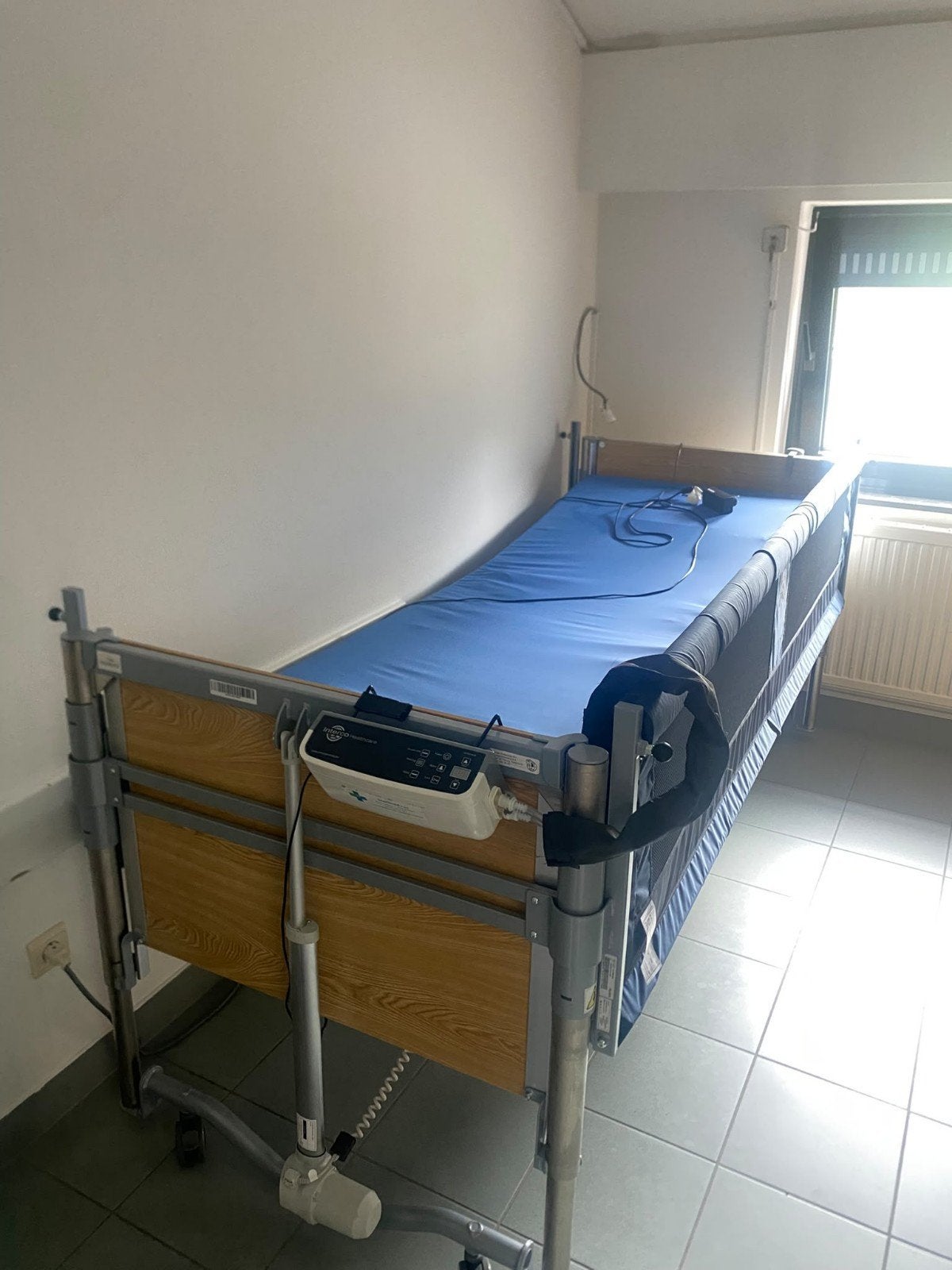vloerbed, Ophalen, Zo goed als nieuw, 220 cm