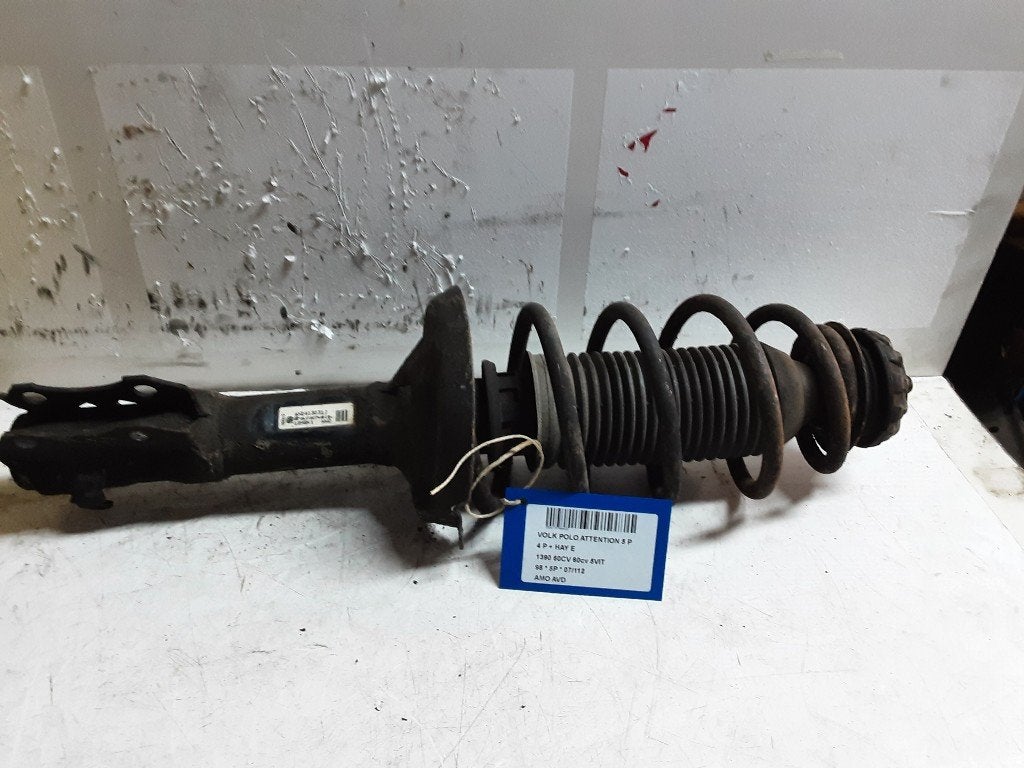 AMORTISSEUR OU ABSORBEUR DE CHOC AVANT DROIT Polo III (6N1), Volkswagen, Mevr. I. Hauben, Utilisé, Rue de l'Espoir 34 34
4030  GRIVEGNÉE, BE