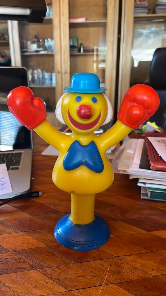 Pouet kiri le clown boxeur de Ledra castor, Ophalen of Verzenden, Zo goed als nieuw