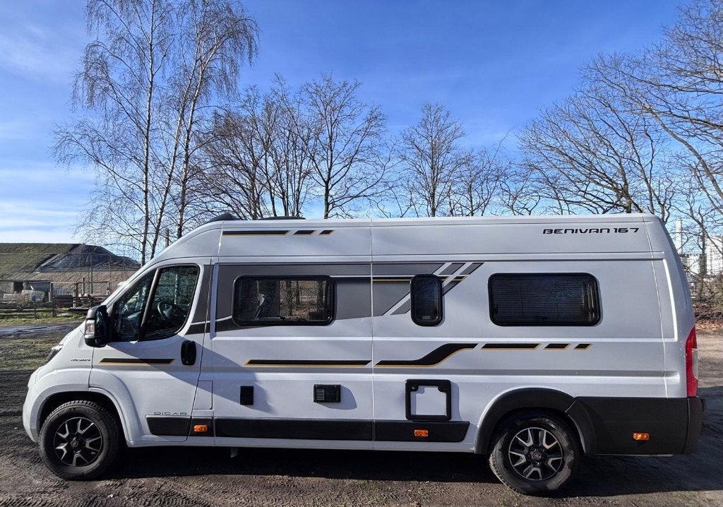 Campervan Benivan Prestige Automaat - Als nieuw!, Caravans en Kamperen, Automaat, Buscamper of Camperbus, Fiat, Vloeistofverwarming