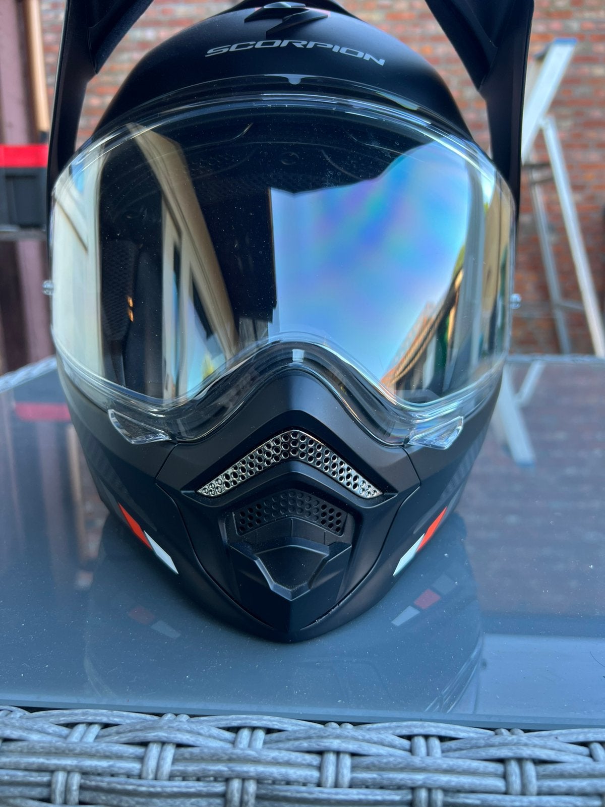 Helm 2 x gedragen geen schade, Fietsen en Brommers, Brommerhelmen, Ophalen, Zo goed als nieuw