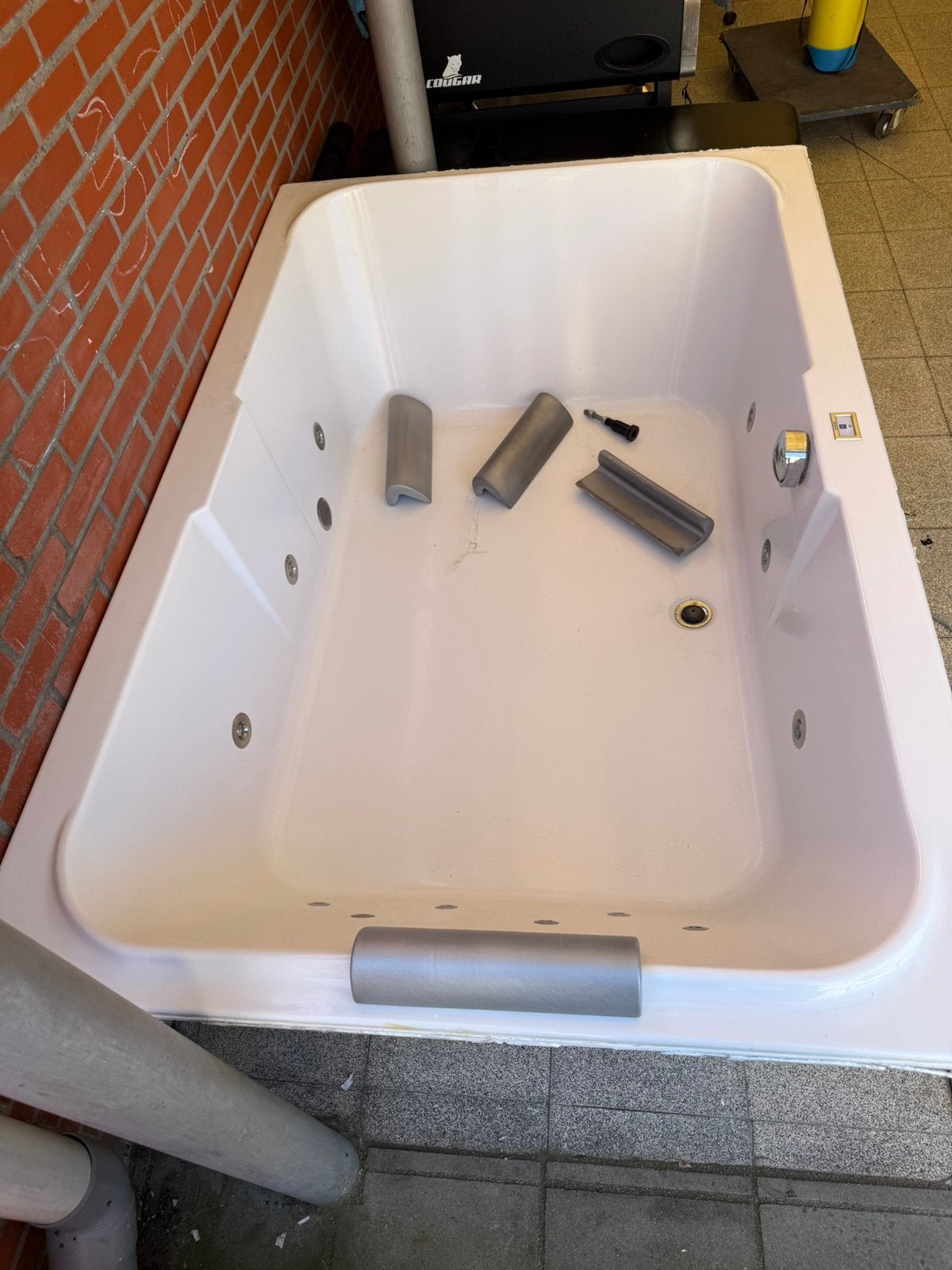Bain à remous avec jets, Jardin & Terrasse, Enlèvement ou Envoi, Comme neuf