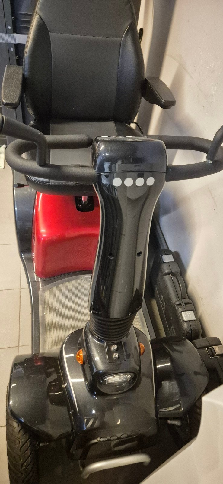 Electrische rolstoel, Ophalen