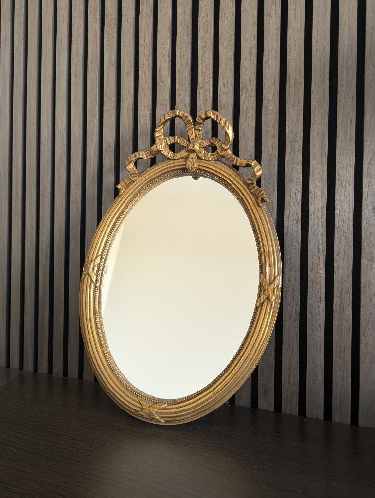 Ovale gouden houten spiegel met strik (Lodewijk XVI-stijl), Antiek en Kunst, Ophalen, Ovaal, Minder dan 50 cm, Minder dan 100 cm