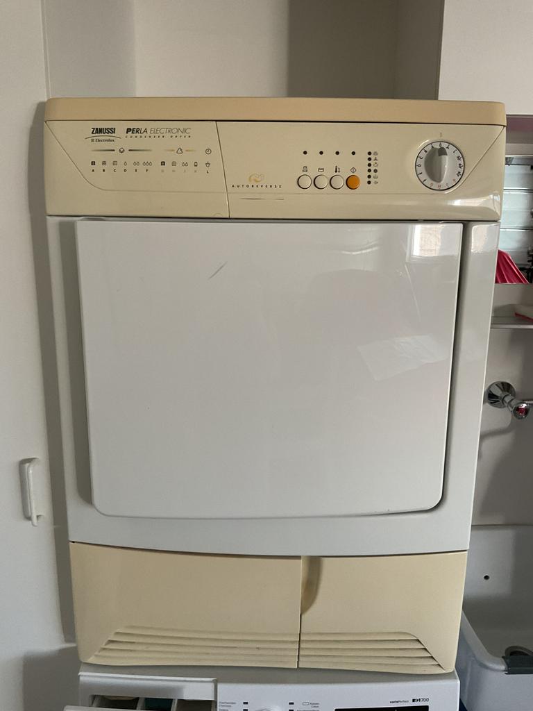 CondensatieDroogkast perfect werkend, Elektronische apparatuur, Droogkasten, Ophalen, 6 tot 8 kg, Gebruikt, Anti-kreukfase