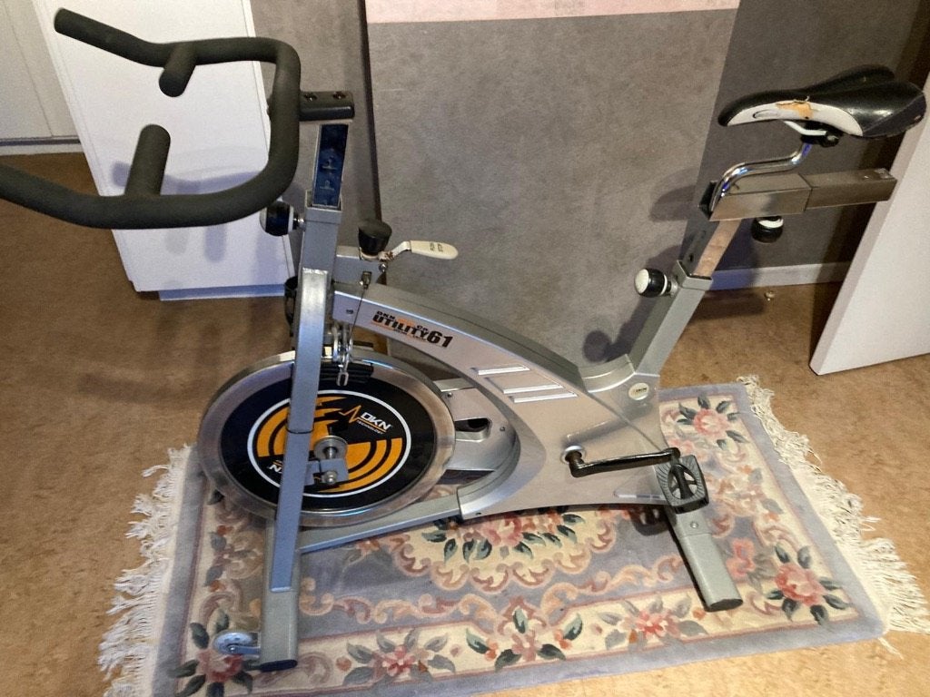 Spinning fiets, Sport en Fitness, Ophalen, Zo goed als nieuw, Benen, Spinningfiets