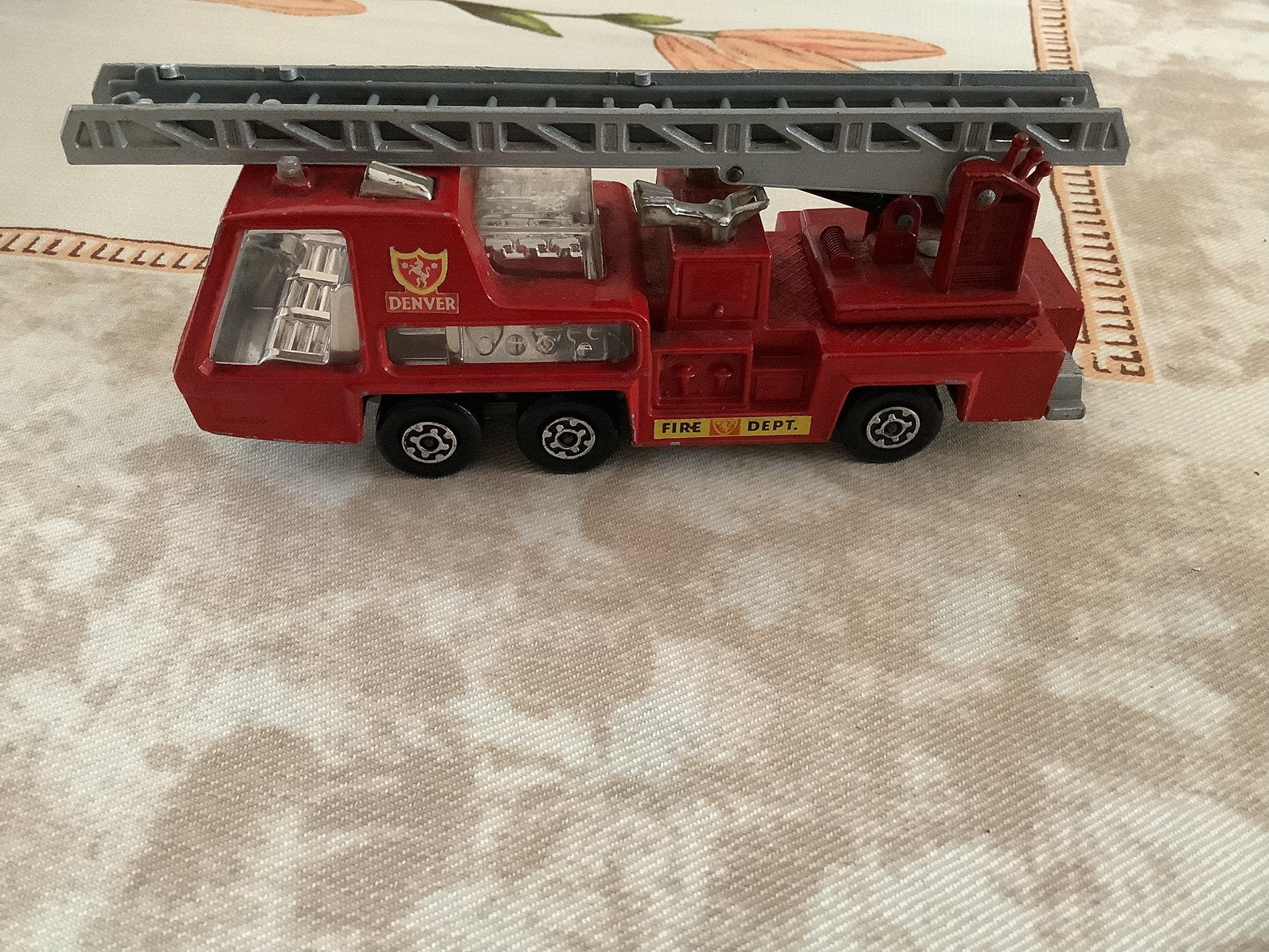 Service d'incendie de Matchbox, Enlèvement