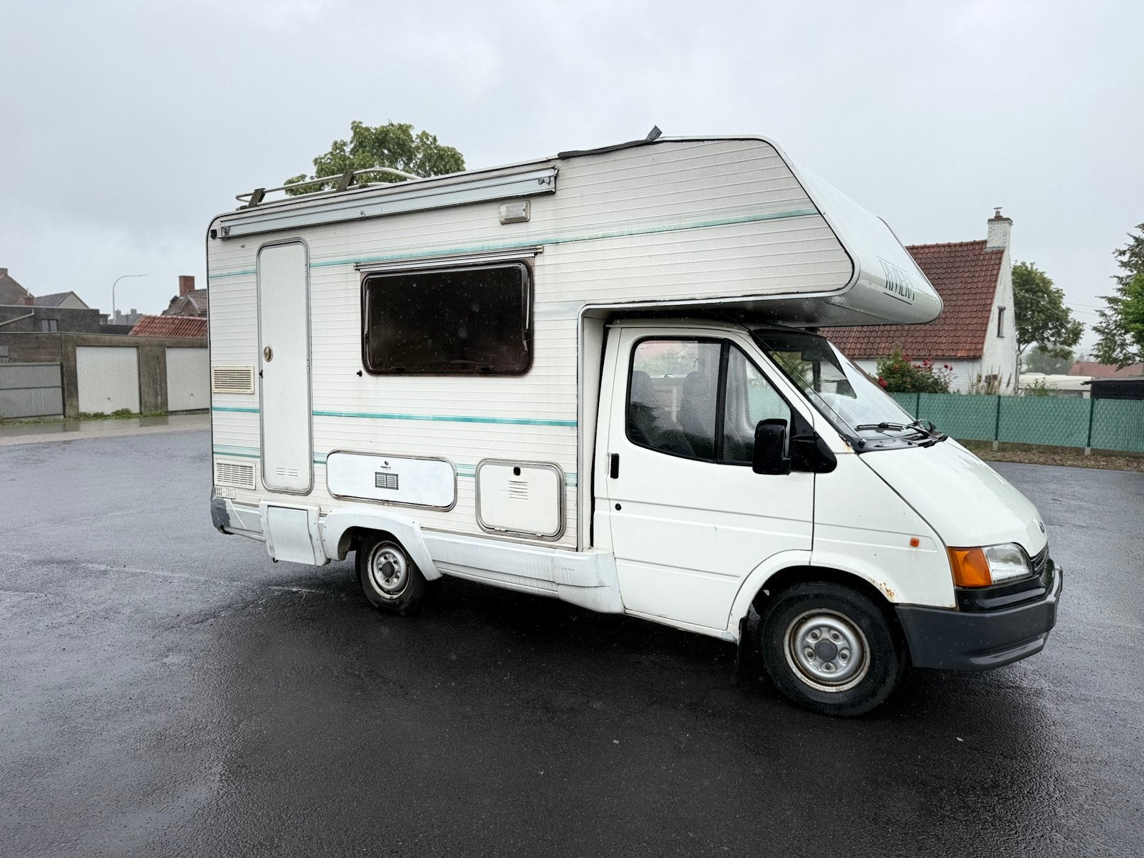 Te koop le Ford transit 2.5 diesel van jaar 1994 de oldtimer, Caravans en Kamperen, Mobilhomes, Buscamper of Camperbus, Bedrijf