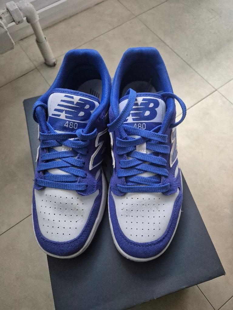 Basket  New balance bleu et blanc, Sports & Fitness, Basket, Enlèvement, Comme neuf, Chaussures