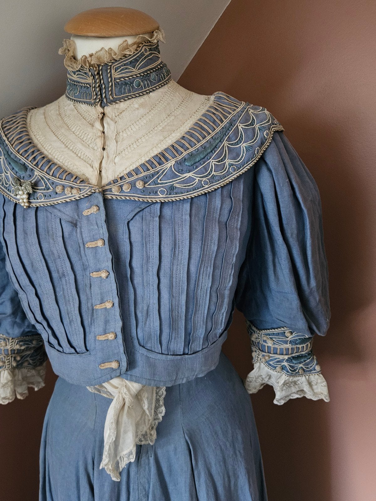 Oude jurk, Antiek en Kunst, Antiek | Kleding en Textiel, Ophalen