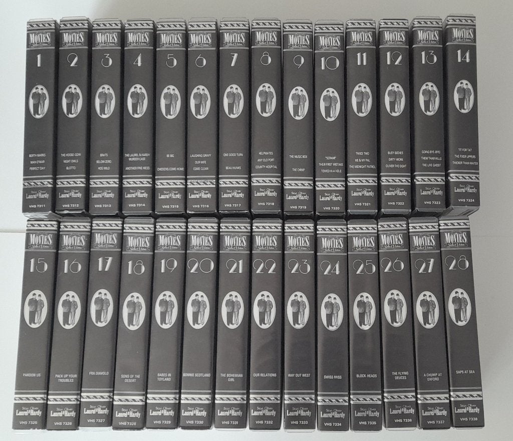 Laurel & Hardy  Complete 28-delige VHS Collectie, Ophalen, Gebruikt, Film