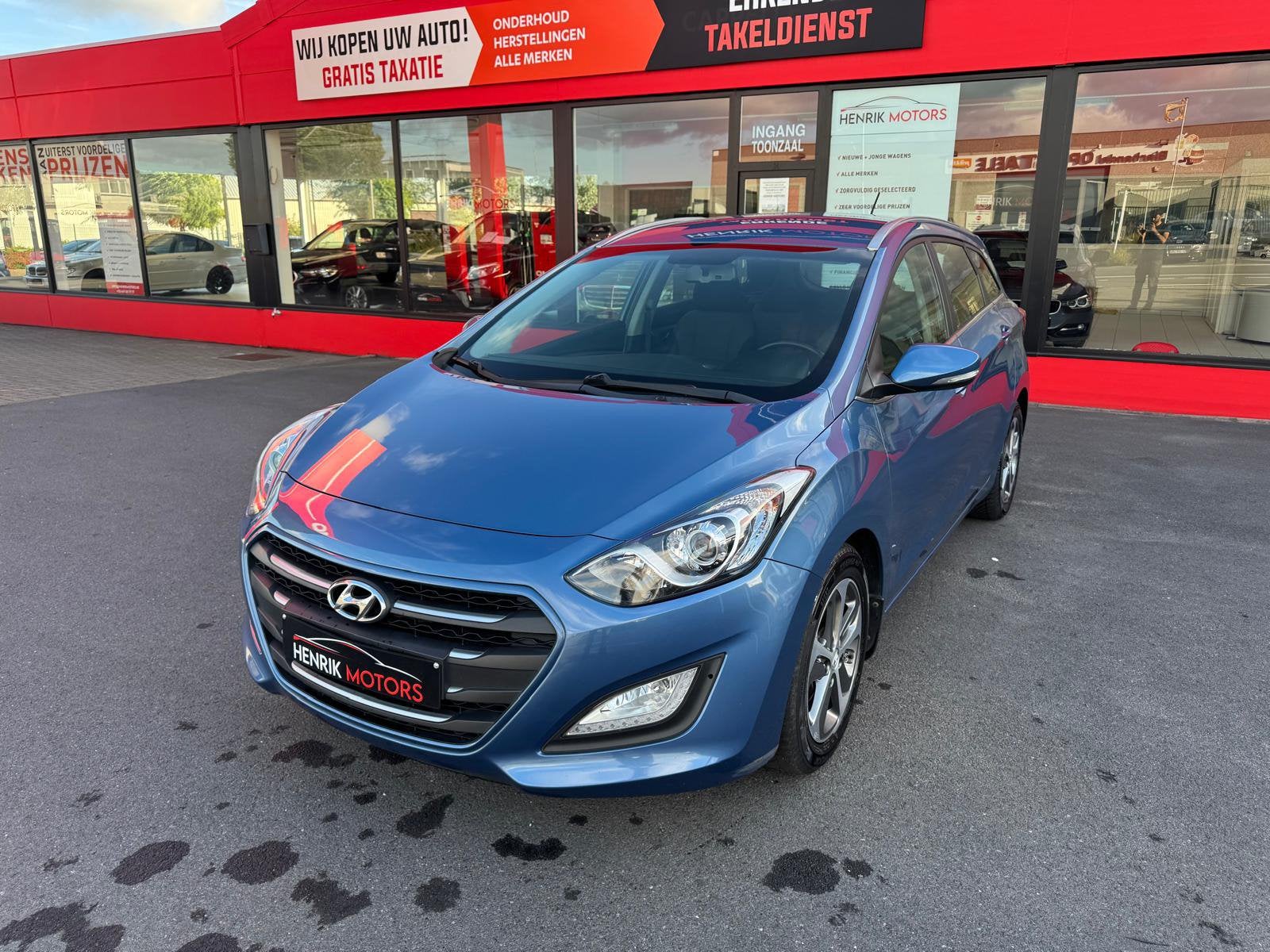 Hyundai i30 1.6i •AUTOMAAT••CRUISE••AIRCO•ZEER PROPERE WAGEN, Automaat, Bedrijf, I30, https://public.car-pass.be/vhr/28b62f42-5c73-4592-8ee5-36058c547754