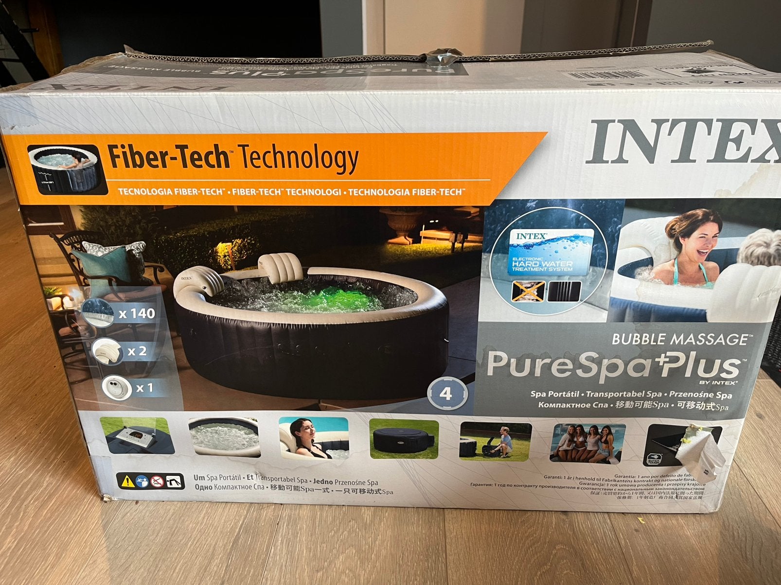 Jacuzzi avec massage à bulles Intex Plus - 4 personnes, Enlèvement, Utilisé, Couverture de piscine