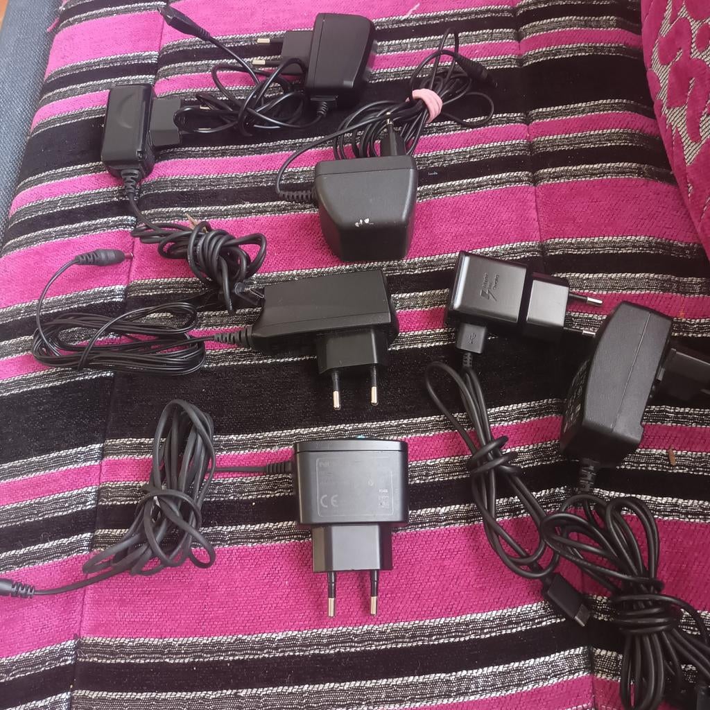 6 chargeurs Nokia Samsung  et autres fonctionne, Enlèvement, Nokia
